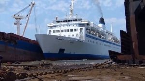 Утилизация судов в Бангладеш | Как это сделано