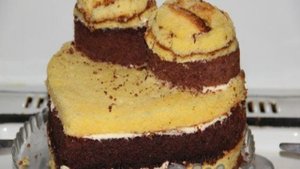 Торт, украшенный мастикой, Бюст