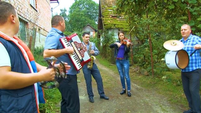 Троїста музика з карпатського краю. Українські традиції