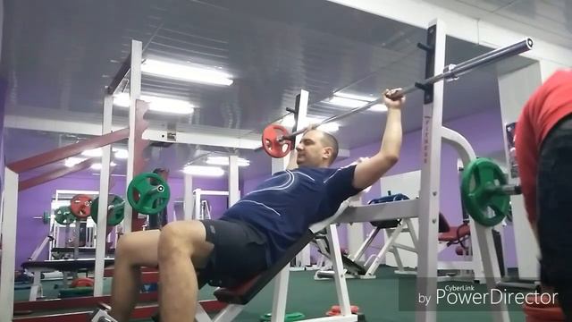 Зачем нужен фитнес инструктор?