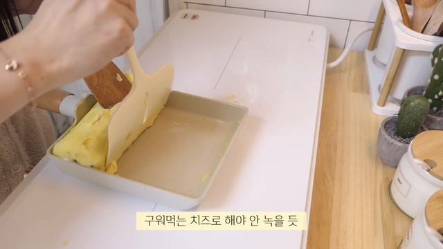 ENG)vlog?칼로리 꽉꽉 눌러 담은 단짠단짠 연휴 일상?설날에도 나혼자 산다( 버터갈릭파스타,찹스테이크,누텔라크로플,마파두부,닭볶음탕,롯데리아,사각새우더블버거,치즈스틱,계란국
