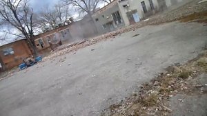 падение дымовой трубы