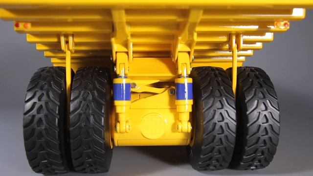 Обзор модели Белаз 75170 | карьерный самосвал и грузовик | dump truck Diecast Masters scale model