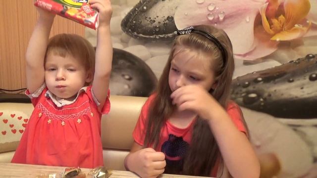 Печенье TUC сандвич и шоколадно-сырные шарики "Морячок"! TUC biscuits sandwich! смотреть онлайн