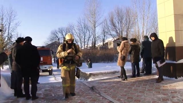 Сигнал "Пожарная тревога" прозвучал в политехническом колледже смотреть онлайн