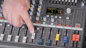Dynacord PowerMate 600-3 - AUX mode, PRE/POST (EN)