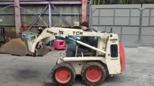 Фронтальный погрузчик Bobcat 533