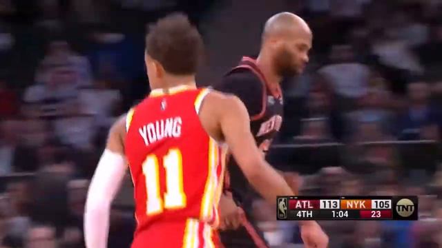 Trae Young snatches Taj Gibson’s ankles with Nasty crossover смотреть онлайн