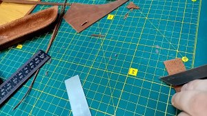 Making a Leather Knife Sheath. Изготовление кожаных ножен для складно ножа