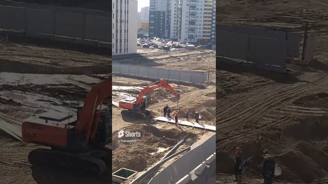 Сейчас строители построят дорожку ко школе #Shorts #экскаваторы