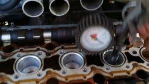 Нет компресси в одном целиндре или как проверить что загнуло клапан Volvo XC90 T6