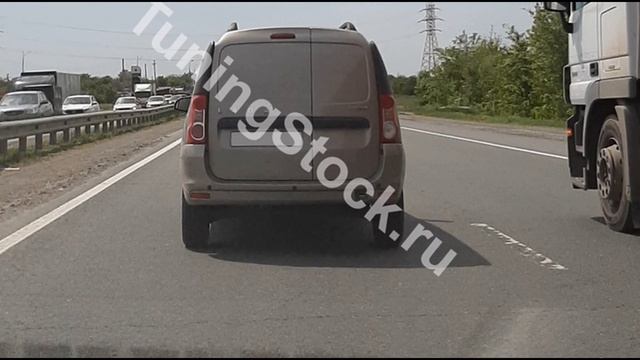 Новая Lada Largus с мордой от Весты смотреть онлайн