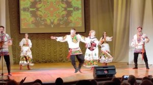 Песня про гармонь, Елена Гуляева