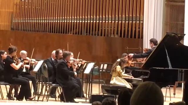 И.С.Бах. Концерт фа минор для клавира BWV 1056 1 часть. Мария Козерог