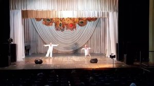 Колыбельная "брат сестру качает"