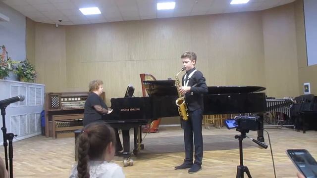 Отчётный концерт в школе им. И.О. Дунаевского смотреть онлайн