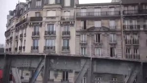 Парижское метро на пневмоколесах.