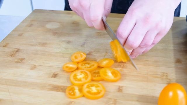 МММ.. ПИЦЦА!!! С СОУСОМ ПЕСТО, КОПЧЕНЫМ ЛОСОСЕМ И МОЦАРЕЛЛОЙ.