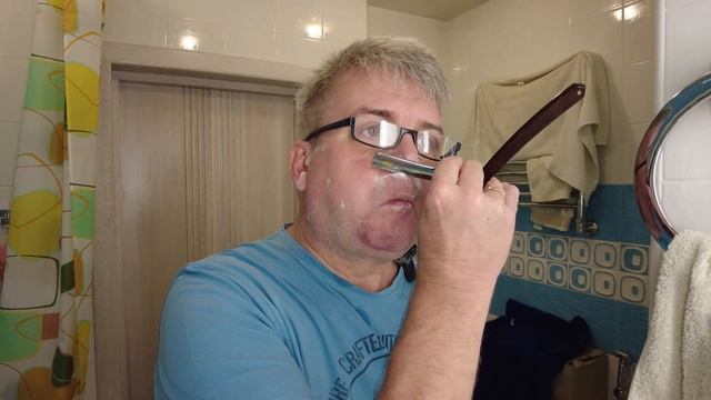 Ролик 235. Держусь как могу! смотреть онлайн