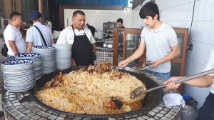 Ташкент. ЦЕНТР ПЛОВА. Настоящий УЗБЕКСКИЙ плов. Уличная еда в Узбекистане