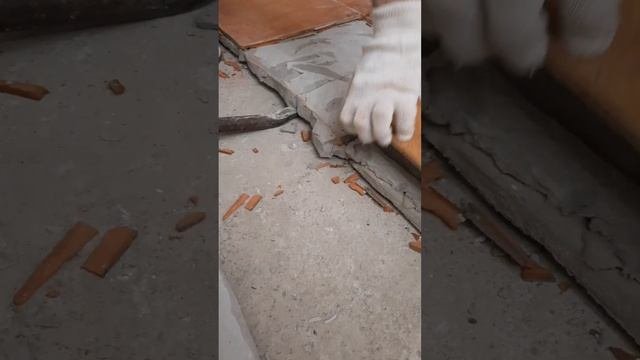 Фатальная ошибка? при укладке керамогранита? #ремонтквартир #сделайсам #демонтаж #керамогранит