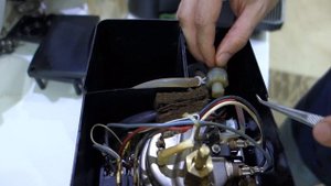 How to repair leakage on DeLonghi BAR12 semi-automatic coffee maker