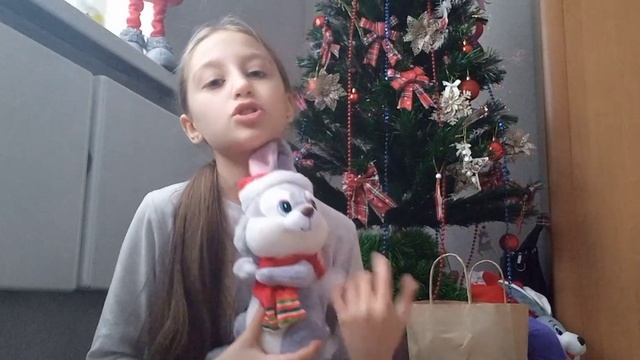 Обзор подарков/подарили подарки на нг/Всех с 2023 годом!/ смотреть онлайн