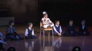 Кыргызский мальчик поет отрывок из эпоса Манас!