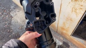 Ауди а6 с6 2.0 tfsi BPJ,замена термостата и кронштейна масляного фильтра.