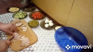 Салат со свининой и картофельной соломкой!Это просто Бомба!