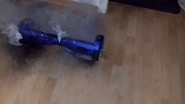 Возгорание гироборда с дешевой батареей смотреть онлайн