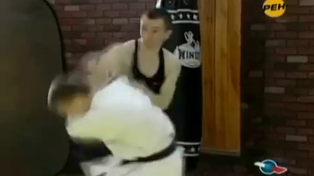 Каратэ против кикбоксинг