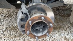 Заменил передние тормозные колодки на форд транзит при 124 т.км.