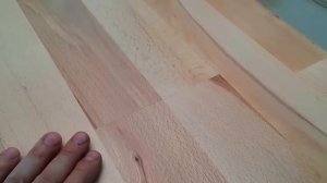 Наносим лак для паркета на ступеньки