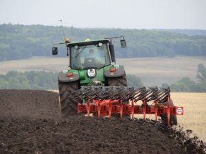 Best plowing John Deere 8430 tractor with plow Gregoire Besson SPB9 /// Пахота John Deere 8430
