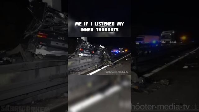 AUDI RS6 CAR CRASH 300 KM/H !