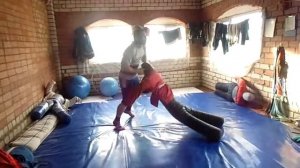 Броски куклы 72кг через плечо + рывки резины