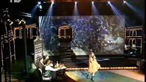 ТЫ РАСКАЕШЬСЯ...    -   Л. СЕНЧИНА.