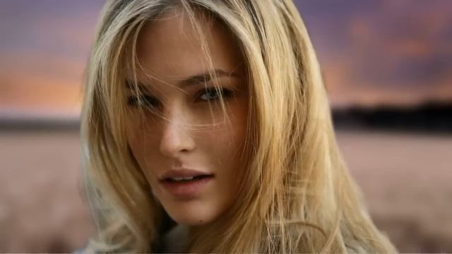 Крик и глухой стук разбудил родителей. Они нашли дочь на полу без чувств. Первое, что она сказала… смотреть онлайн