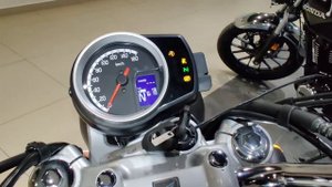 First impressions: Honda H'ness : (Honda CB 350) : Best City Bike : Classic Motorcycle. (Highness)