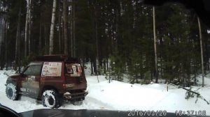 Эскудо на грязевой резине не едет по снегу