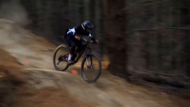 OChain's Crazy Chainring, The Best MTB Manual and Wheelie Training Machines & More смотреть онлайн