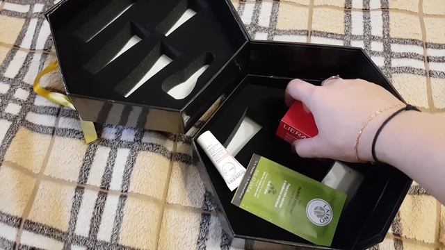 Обзор коробочки красоты Royal Samples Chic Box за сентябрь 2016 смотреть онлайн