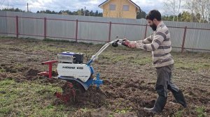 Испытание гусиных лапок производства КаДви на целине , с последующим заравниванием ям от деревьев .