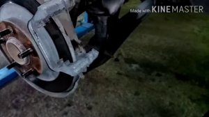 Замена задних тормозных колодок на автомобиле Mitsubishi ASX