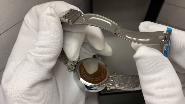 Наручные часы Michael Kors кварцевые серебристые синий циферблат