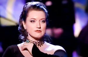 "Белое танго" - Ирина Крутова в БКЗ "Октябрьский", у рояля Константин Ганшин (Л.Лядова - Е.Кушаков)