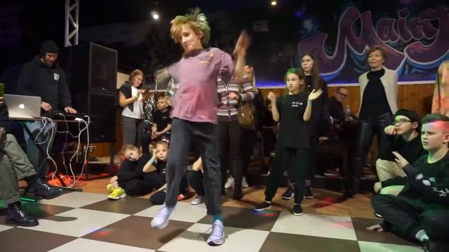 Даша VS Никита смотреть онлайн