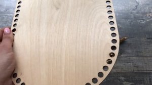 Обзор на деревянное донышко для вязания кукольной люльки из трикотажной пряжи