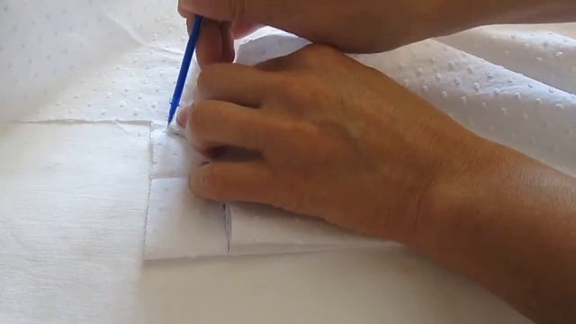 Обработка горловины блузы обтачкой